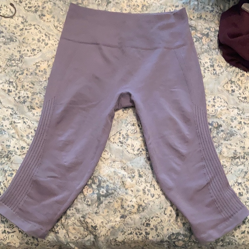 Lululemon “In The Flow” Crop